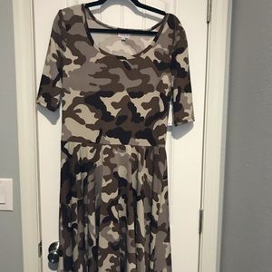 NWT XL LuLaRoe Nicole in camo